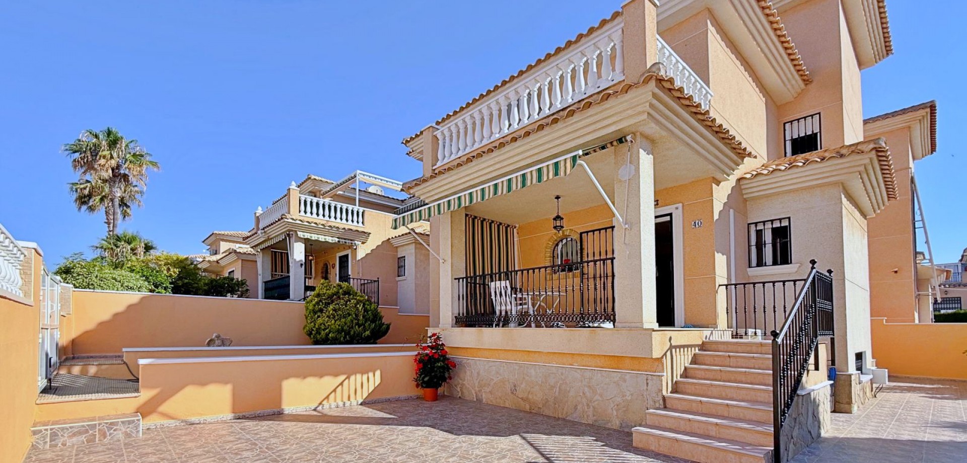 House in Los Balcones - view 1