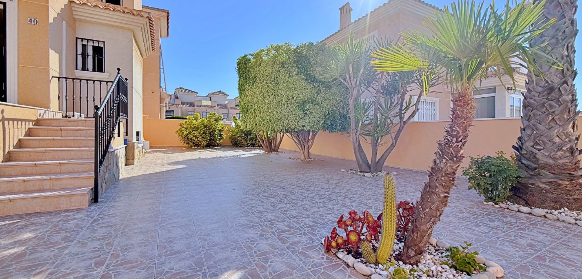 House in Los Balcones - Image 3