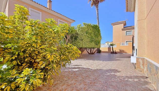 Videresalg - Detached Villa - Orihuela - Orihuela Costa