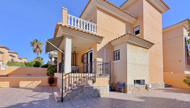 Videresalg - Detached Villa - Orihuela - Orihuela Costa