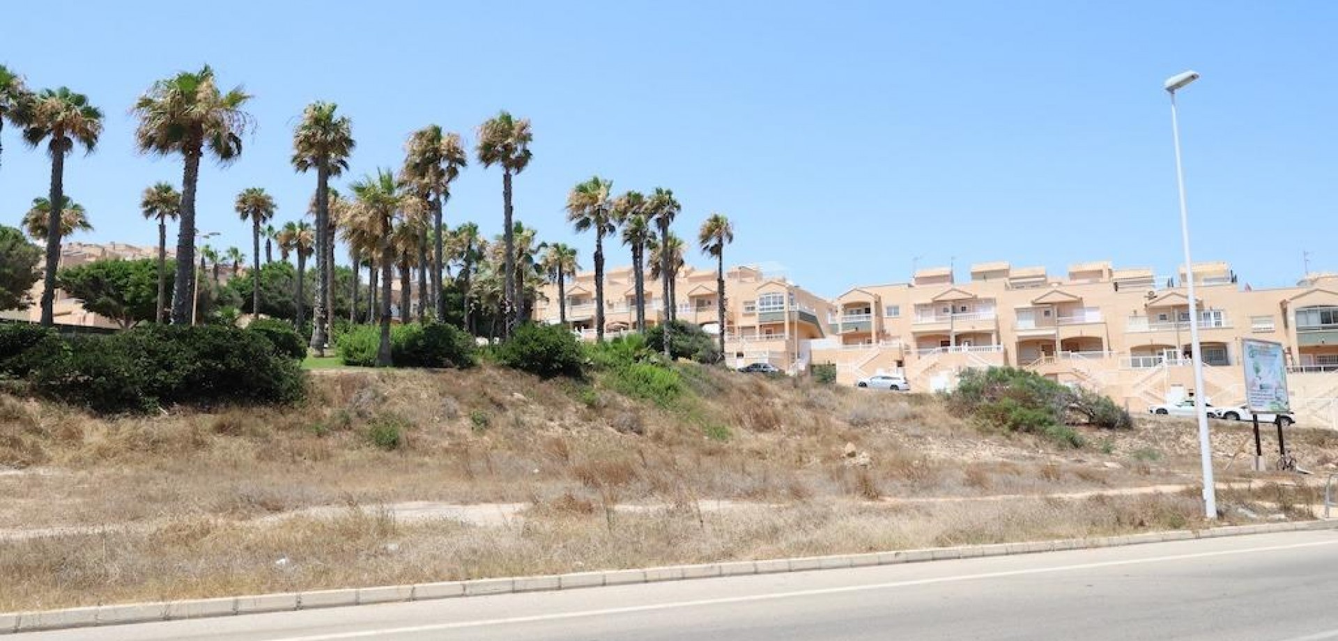 Land in Torrelamata - view 1