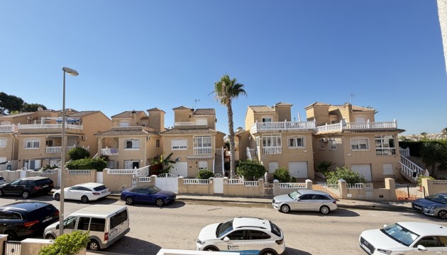 Resale - Apartment - Orihuela Costa - Villamartín