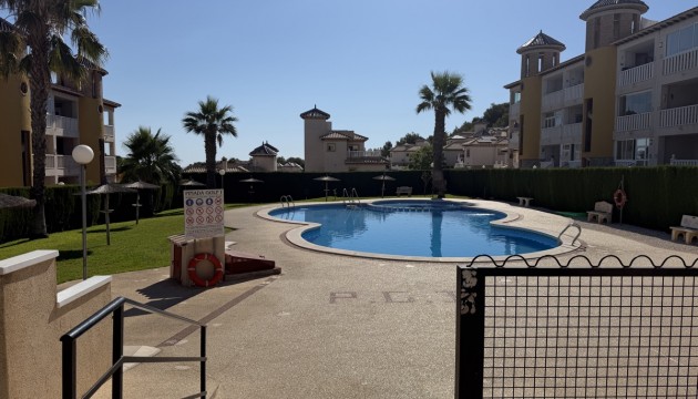 Resale - Apartment - Orihuela Costa - Villamartín