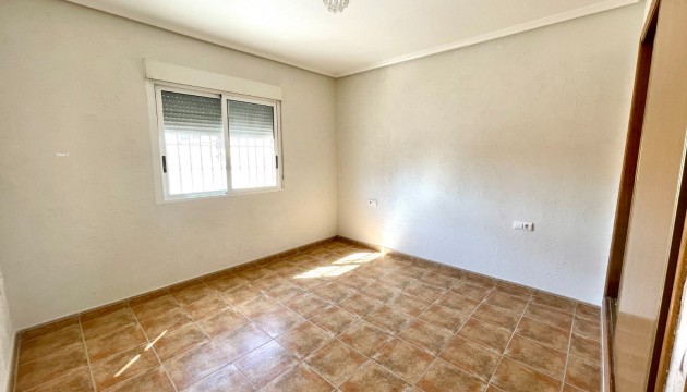 Resale - Detached Villa - Catral