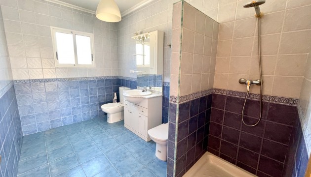 Resale - Detached Villa - Catral