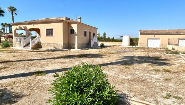 Resale - Detached Villa - Catral