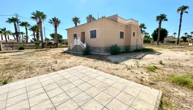 Resale - Detached Villa - Catral