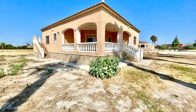 Resale - Detached Villa - Catral