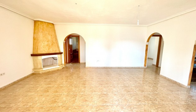 Resale - Detached Villa - Catral