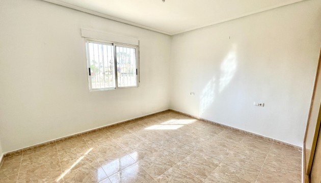 Resale - Detached Villa - Catral