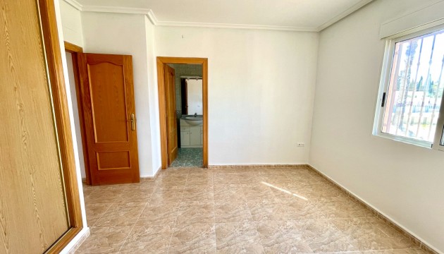 Resale - Detached Villa - Catral