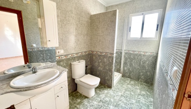 Resale - Detached Villa - Catral