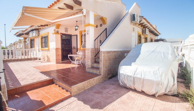 Перепродажа - Таунхаус - Orihuela Costa - La Zenia