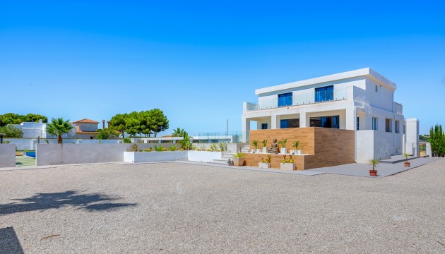 Herverkoop - Country House - Los Montesinos