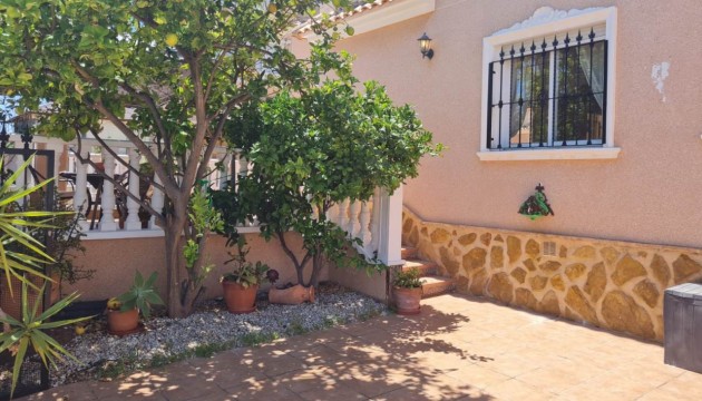 Перепродажа - отдельная вилла - Orihuela Costa - Villamartín