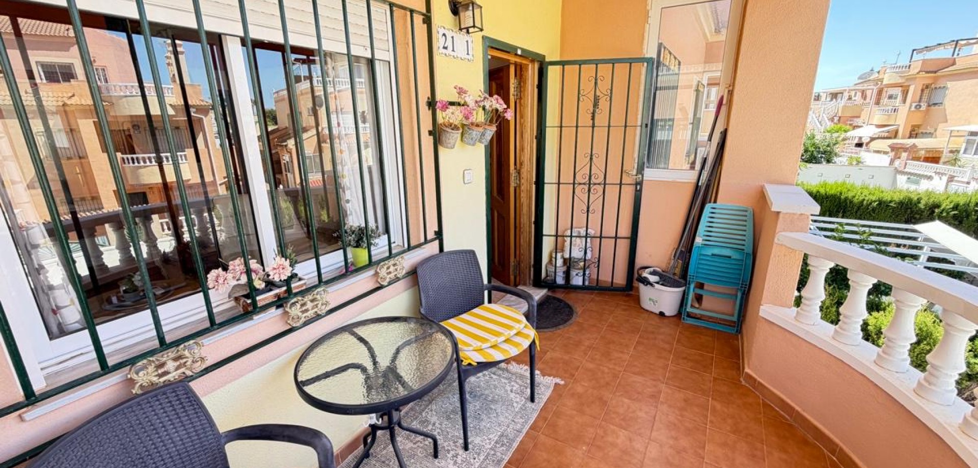 Apartment in Dehesa de Campoamor - Image 2