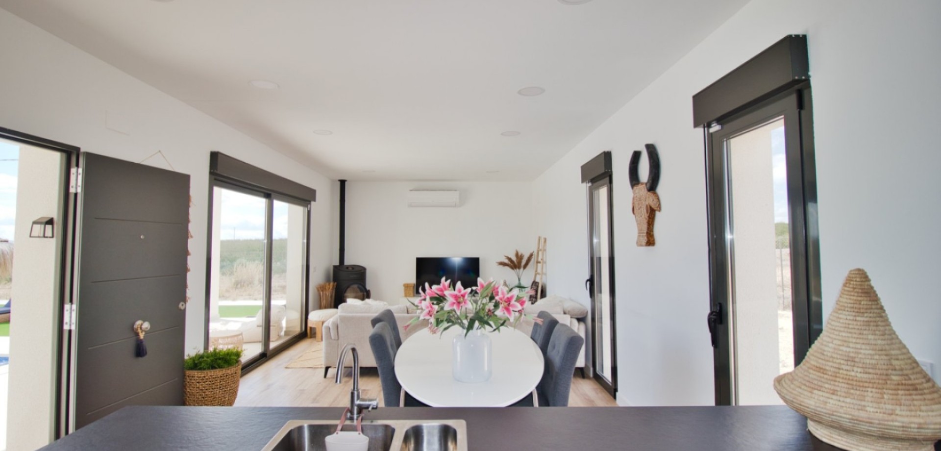 House in Alicante - Image 3