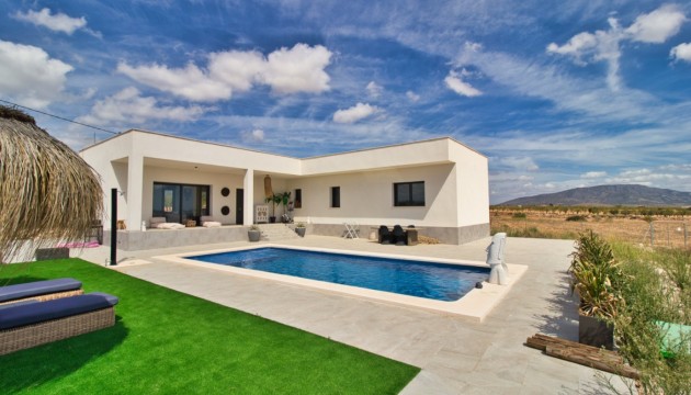 Herverkoop - Detached Villa - Pinoso