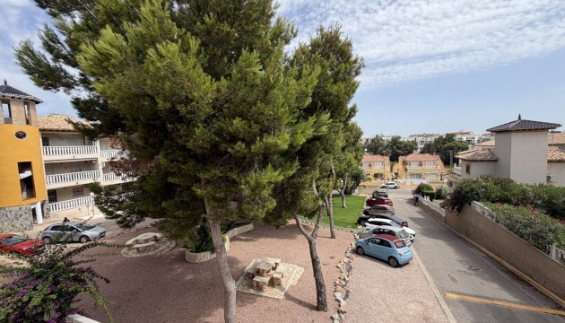 Resale - Apartment - Orihuela Costa - Villamartín