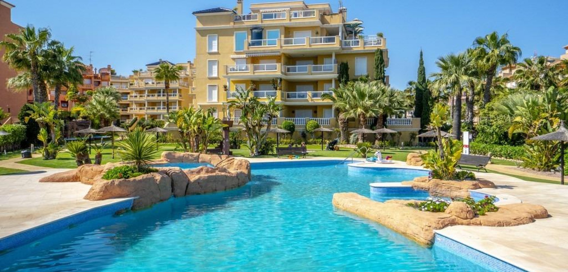 Apartment in Dehesa de Campoamor - view 1