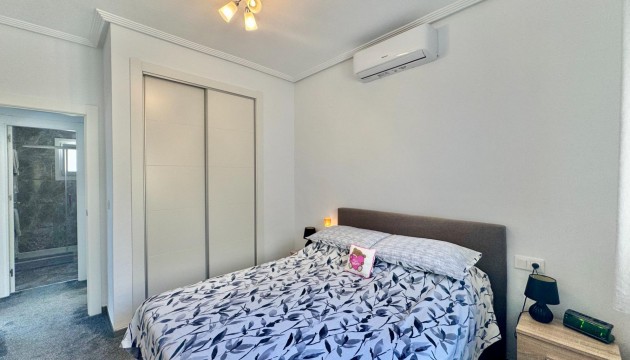 Resale - House - Orihuela Costa - La Florida