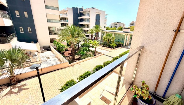 Wiederverkauf - Apartment - Orihuela Costa - La Zenia