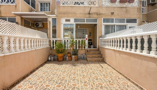 Odsprzedaż - Kamienica - Torrevieja