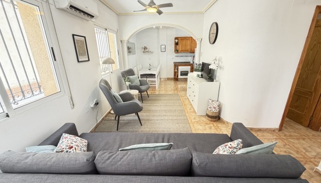 Odsprzedaż - Apartment - Orihuela Costa - La Zenia