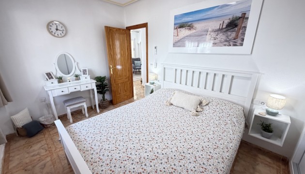 Odsprzedaż - Apartment - Orihuela Costa - La Zenia
