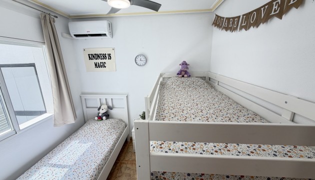 Odsprzedaż - Apartment - Orihuela Costa - La Zenia