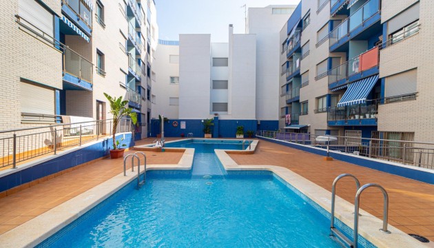 Odsprzedaż - Apartment - Torrevieja - Playa de los Locos