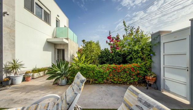 Odsprzedaż - Detached Villa - Torrevieja - Torreta Florida