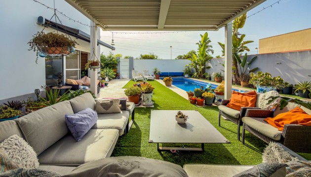 Odsprzedaż - Detached Villa - Torrevieja - Torreta Florida
