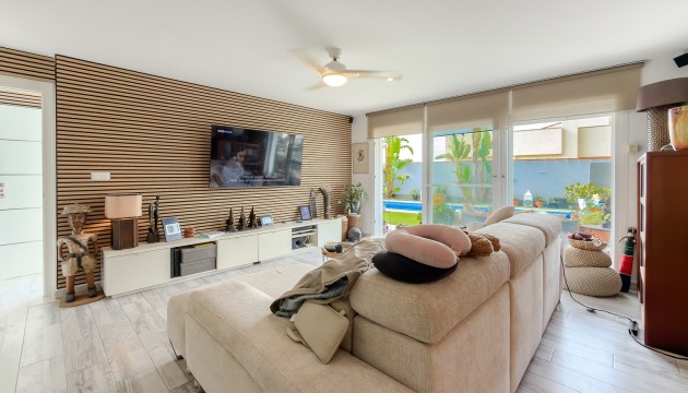 Odsprzedaż - Detached Villa - Torrevieja - Torreta Florida