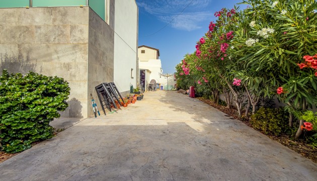 Odsprzedaż - Detached Villa - Torrevieja - Torreta Florida