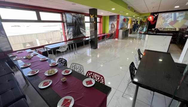 Begagnad - Kommersiell - Torrevieja
