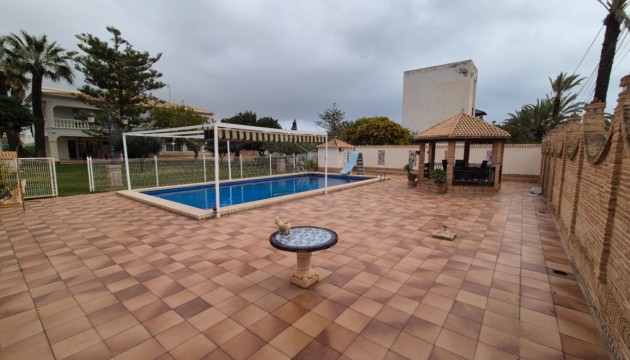 Resale - Detached Villa - Orihuela
