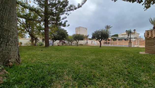 Resale - Detached Villa - Orihuela