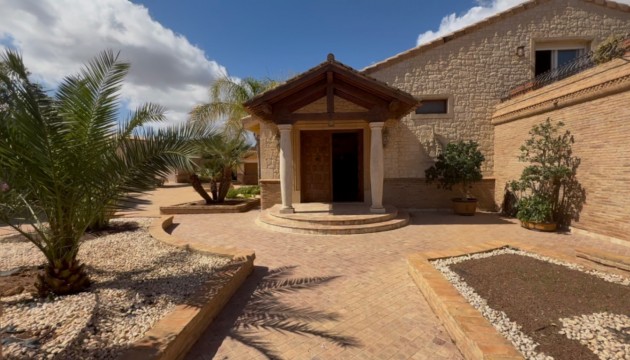Reventa - Chalet Independiente - Cartagena