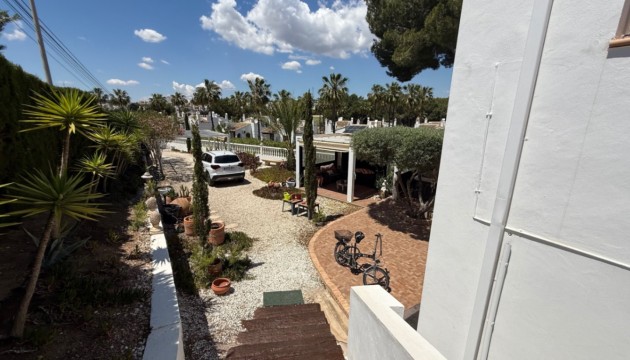 Reventa - Chalet Independiente - Orihuela