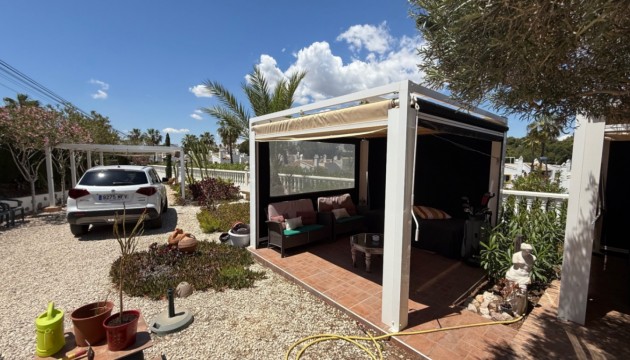 Reventa - Chalet Independiente - Orihuela