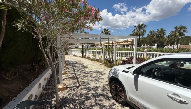 Reventa - Chalet Independiente - Orihuela
