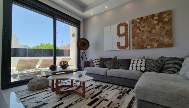 Resale - Detached Villa - Torrevieja