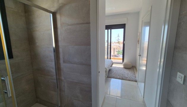 Resale - Detached Villa - Torrevieja