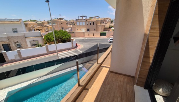 Resale - Detached Villa - Torrevieja