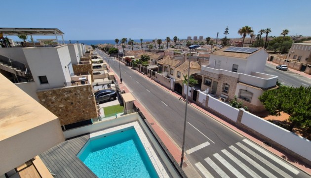 Resale - Detached Villa - Torrevieja