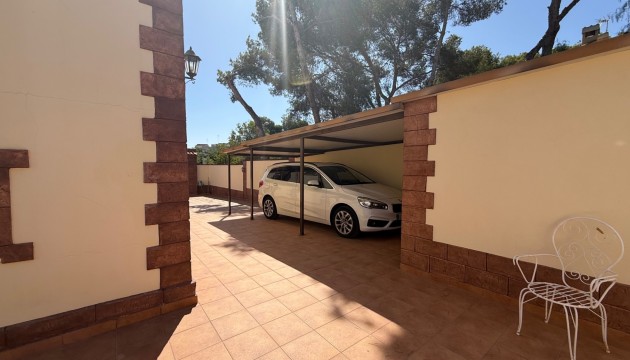 Reventa - Chalet Independiente - Torrevieja