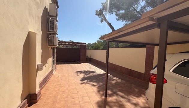 Reventa - Chalet Independiente - Torrevieja
