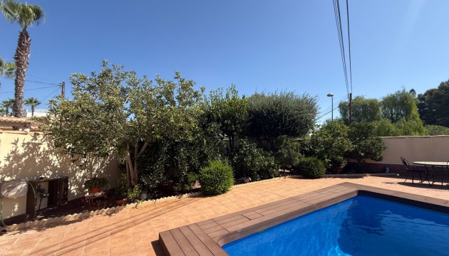 Reventa - Chalet Independiente - Torrevieja