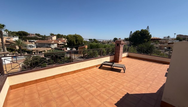 Reventa - Chalet Independiente - Torrevieja